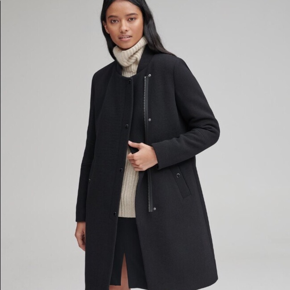 •LENGTH: 37" COAT BLACK SIZE 8